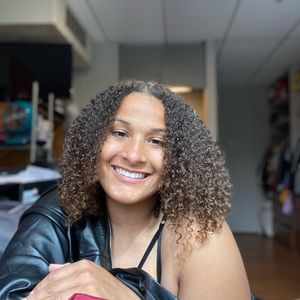 Meet your Posher, Marissa